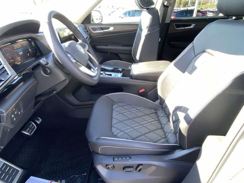 New 2026 Volkswagen Atlas SEL Premium R-Line AWD/4WD image 16