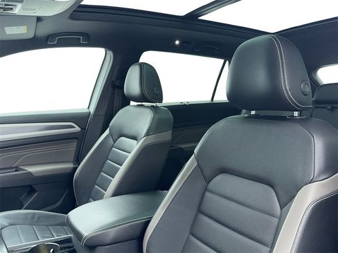 Used 2023 Volkswagen Atlas Cross Sport SEL Premium R-Line image 33