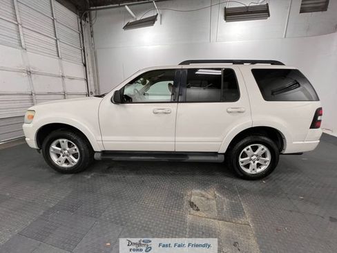 Used 2009 Ford Explorer XLT RWD image 4