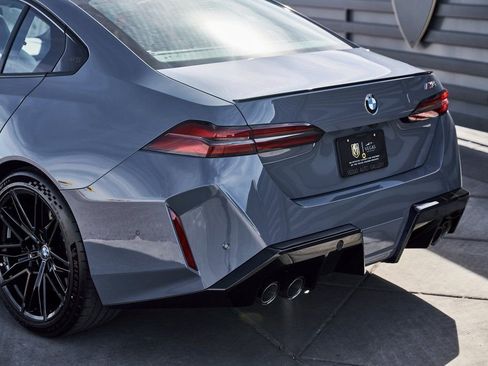 Used 2026 BMW M5 w/ Executive Package image 11