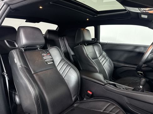 Used 2016 Dodge Challenger SRT Hellcat RWD image 36