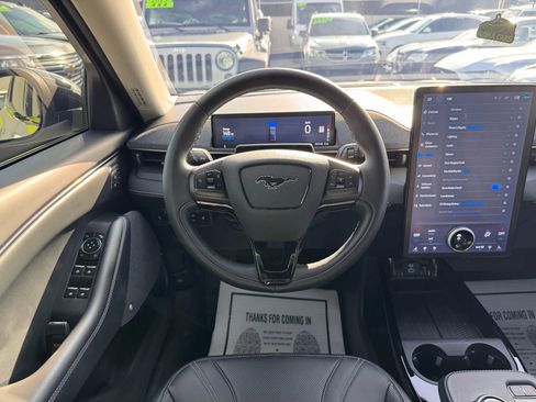 Used 2022 Ford Mustang Mach-E Premium image 22