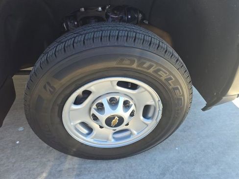 Used 2025 Chevrolet Silverado 2500 W/T w/ WT Convenience Package image 8