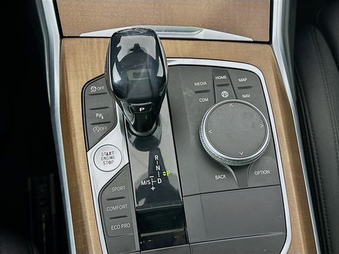 Used 2019 BMW 330i Sedan w/ Premium Package image 23