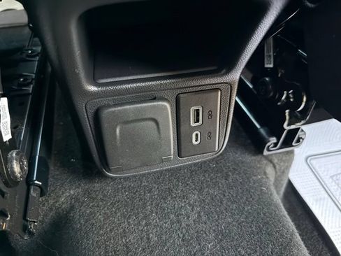 Used 2024 Chevrolet TrailBlazer RS w/ Convenience Package AWD/4WD image 30