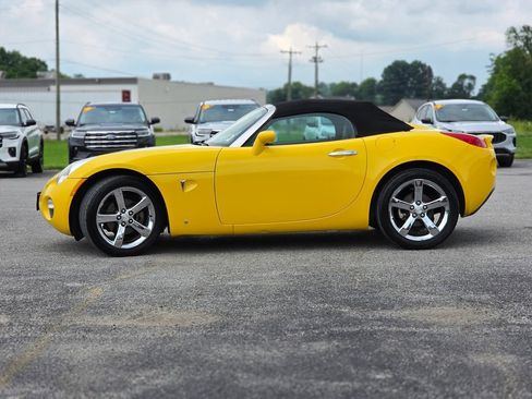 Used 2007 Pontiac Solstice Convertible w/ Premium Package RWD image 4