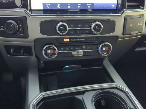 Used 2022 Ford F350 Lariat w/ Chrome Package image 9