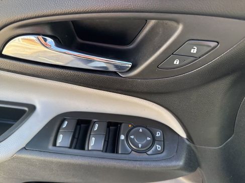 Certified 2024 Chevrolet Equinox LS image 35