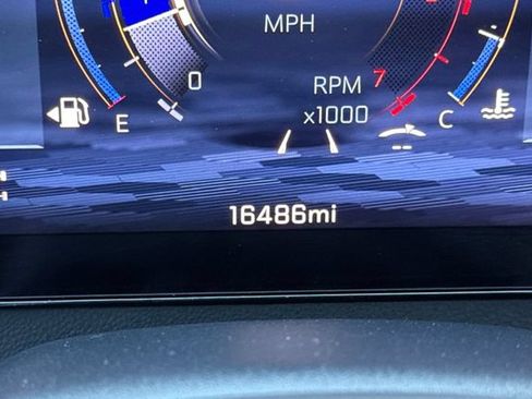 Used 2024 Chevrolet Traverse Z71 w/ LPO, Cargo Package AWD/4WD image 43