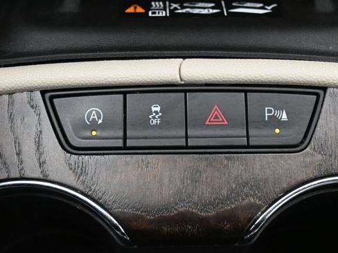 Used 2021 GMC Acadia Denali w/ Denali Ultimate Package AWD/4WD image 30