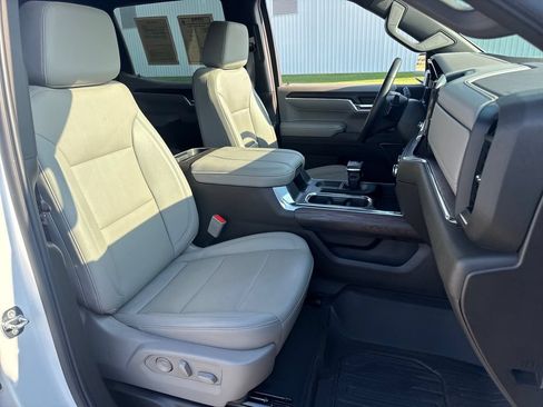 Used 2024 GMC Sierra 1500 SLT w/ SLT Premium Plus Package AWD/4WD image 12