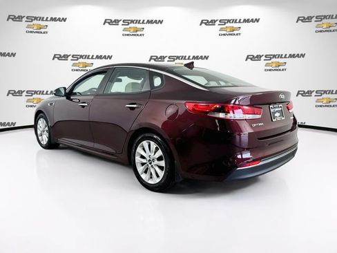 Used 2018 Kia Optima LX w/ 17" Alloy Wheels Package FWD image 5