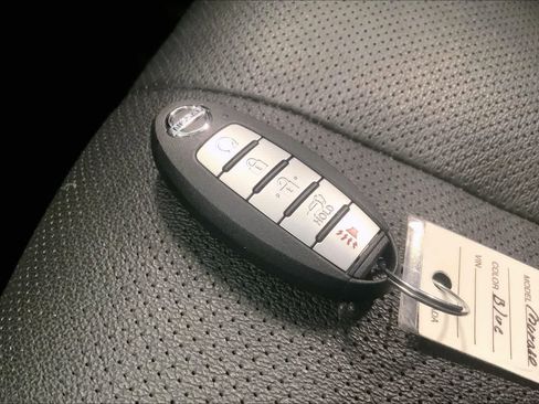 Used 2022 Nissan Murano SL w/ Cargo Package image 17