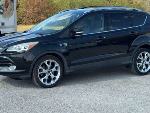 Used 2015 Ford Escape Titanium w/ Equipment Group 301A FWD image 4
