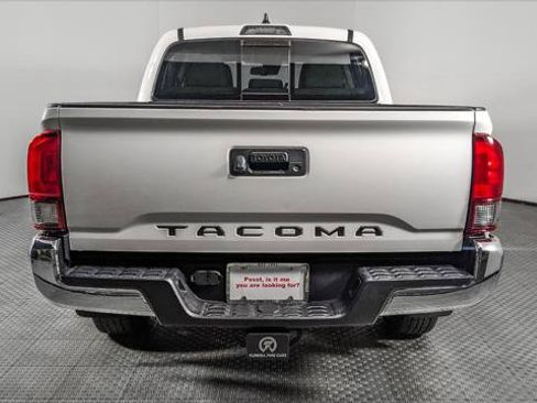 Used 2022 Toyota Tacoma SR5 RWD image 7