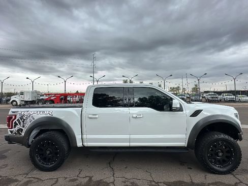 Used 2018 Ford F150 Raptor w/ Equipment Group 802A Luxury AWD/4WD image 7