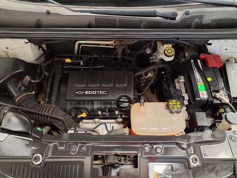 Used 2019 Chevrolet Trax LT w/ LT Convenience Package image 29