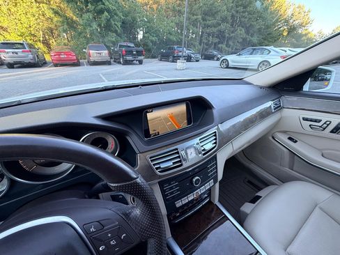 Used 2016 Mercedes-Benz E 350 Sedan image 26