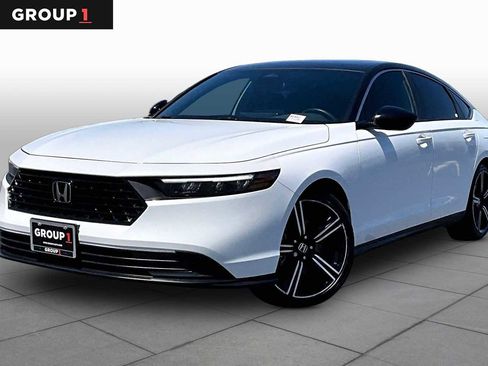 Used 2025 Honda Accord Sport image 1