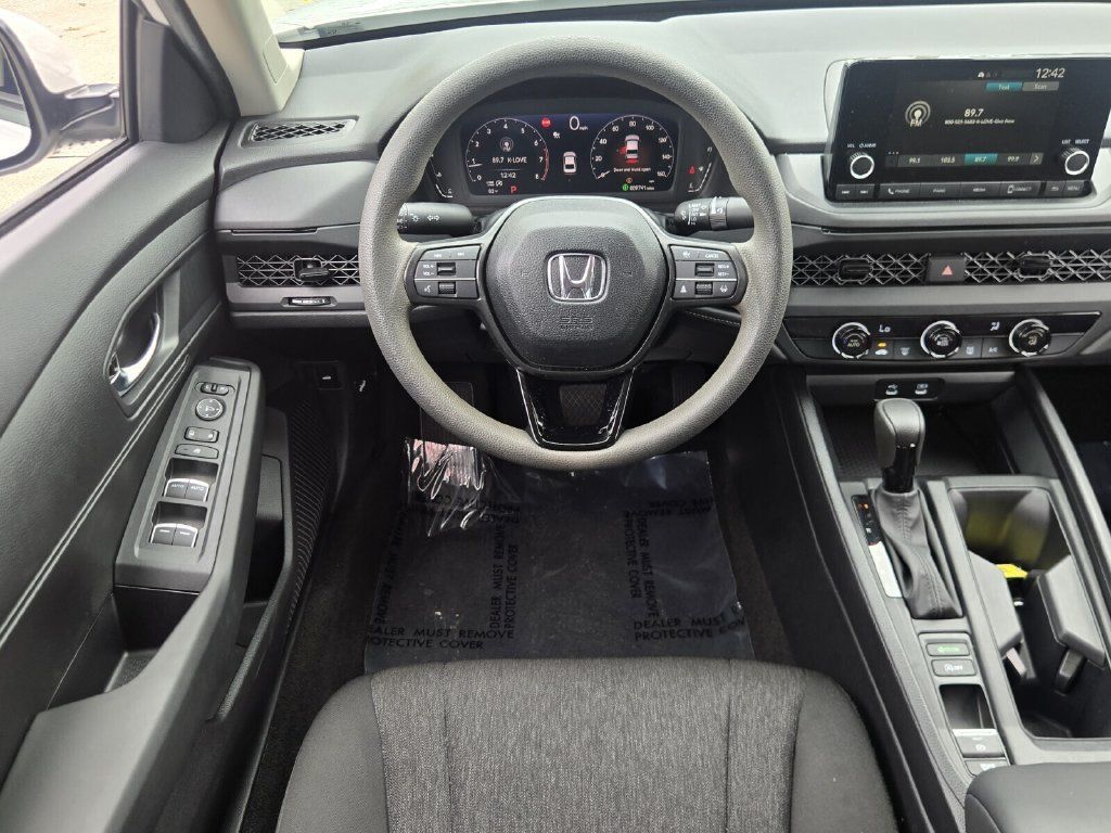 Used 2025 Honda Accord LX image 13