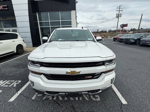 Used 2018 Chevrolet Silverado 1500 LT w/ All Star Edition image 10