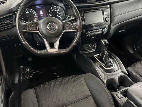 Used 2018 Nissan Rogue SV image 23