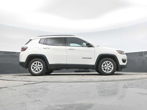 Used 2020 Jeep Compass Sport w/ Tech Group FWD image 30
