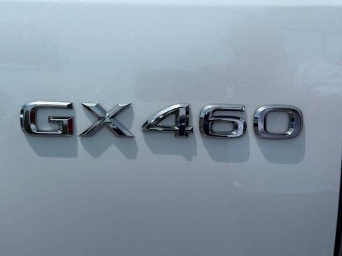 Used 2023 Lexus GX 460 Premium w/ Premium Package AWD/4WD image 9