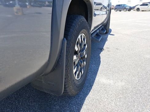 Used 2024 Nissan Frontier PRO-4X w/ Off-Road Protection Package AWD/4WD image 5