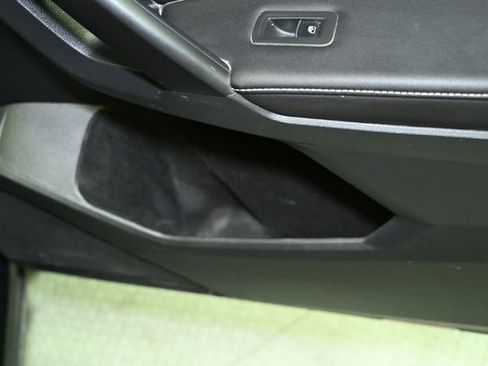 Used 2024 Volkswagen Tiguan SE image 65