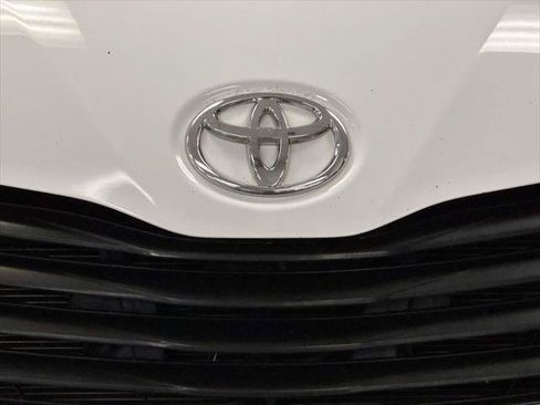 Used 2013 Toyota Sienna LE FWD image 7
