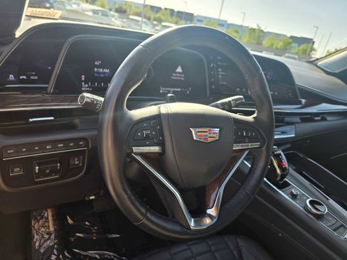 Used 2024 Cadillac Escalade ESV Premium Luxury Platinum AWD/4WD image 27