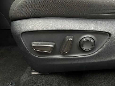 Used 2025 Toyota RAV4 XLE image 11