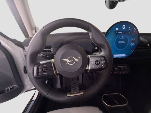 Used 2025 MINI Cooper S FWD image 11