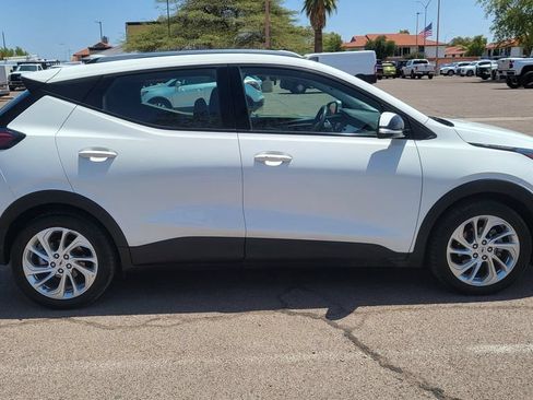 Used 2023 Chevrolet Bolt EUV LT FWD image 12