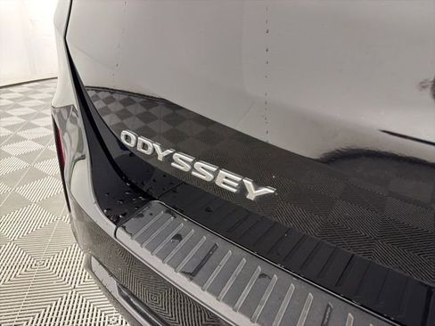 Used 2025 Honda Odyssey EX-L image 17