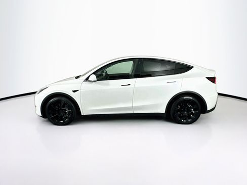 Used 2022 Tesla Model Y Long Range AWD/4WD image 4