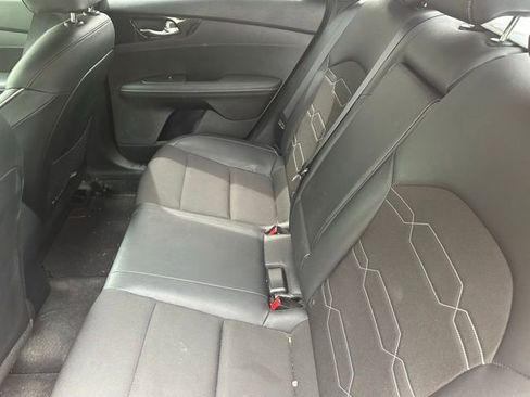 Used 2024 Kia Forte GT-Line FWD image 9