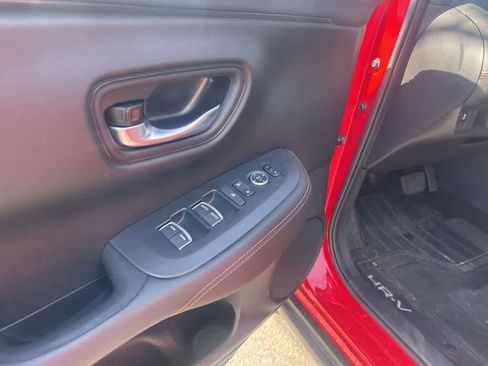 Used 2024 Honda HR-V Sport image 15