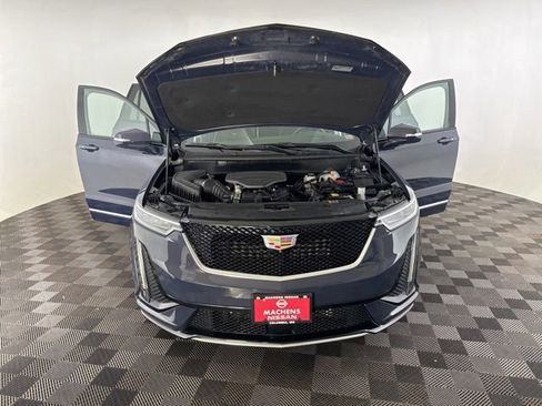 Used 2024 Cadillac XT6 Sport w/ Platinum Package AWD/4WD image 11