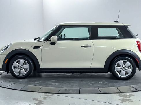 Used 2022 MINI Cooper 2-Door Hardtop FWD image 5