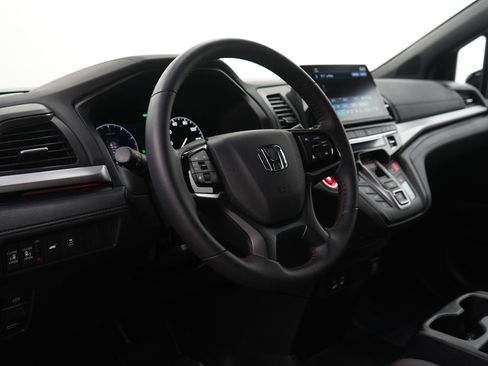 Used 2025 Honda Odyssey Sport-L image 18