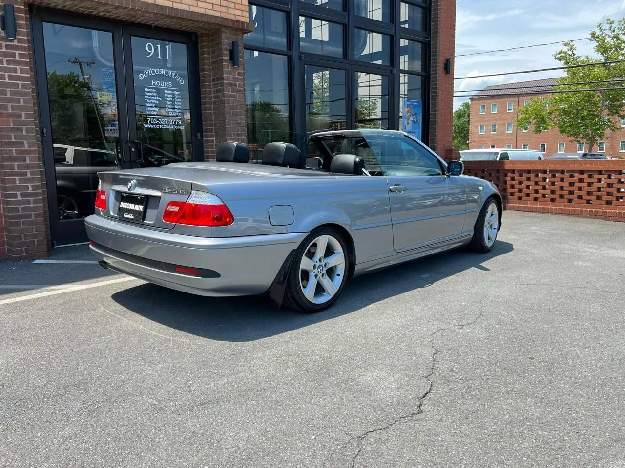 Used 2004 BMW 325Ci Convertible RWD image 11