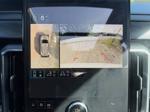 Used 2026 GMC Acadia Elevation w/ Elevation Premium Package AWD/4WD image 15