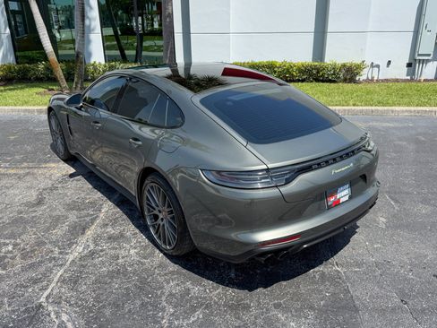 Used 2022 Porsche Panamera 4 Platinum Edition AWD/4WD image 18