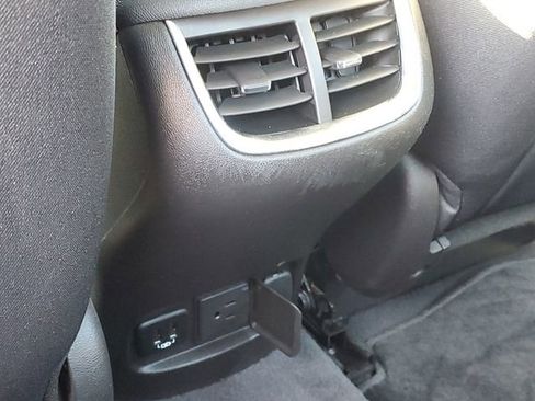 Used 2017 Chevrolet Malibu LT image 20