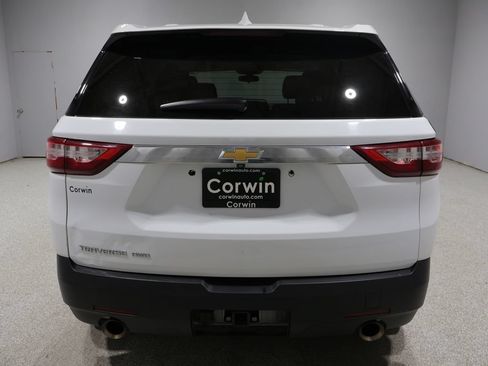 Used 2020 Chevrolet Traverse LS AWD/4WD image 3