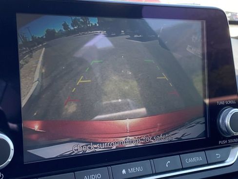 Used 2025 Nissan Altima 2.5 SV FWD image 10