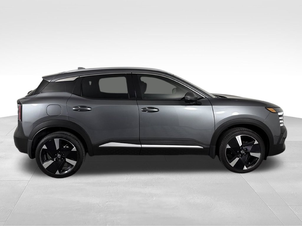Used 2025 Nissan Kicks SR AWD/4WD image 7