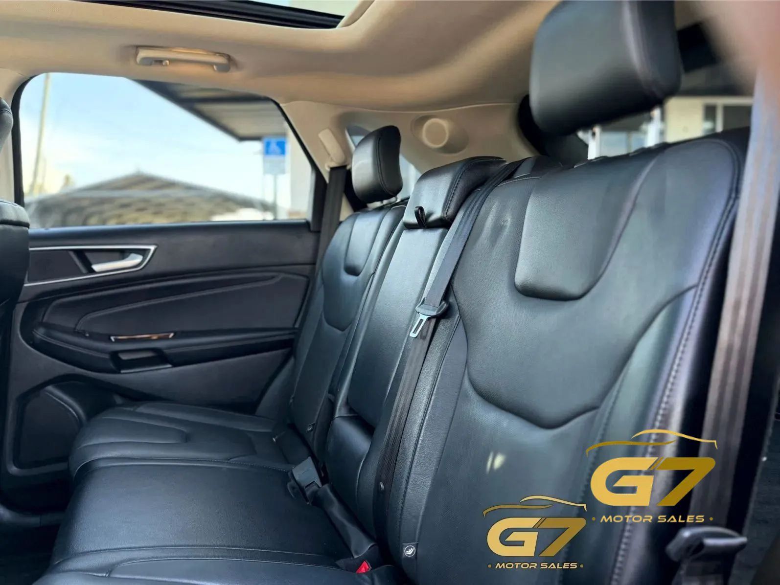 Used 2018 Ford Edge Titanium w/ Equipment Group 301A FWD image 15